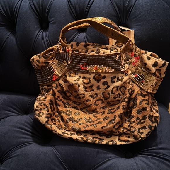 Handheld Leopard Sequin Satchel - Picture 3 of 4